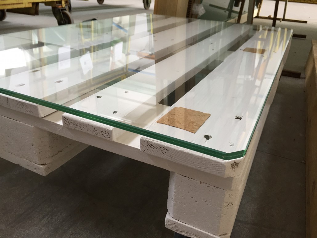 Tavoli con bancali di legno: mobili da bagno con assette di pallet ...